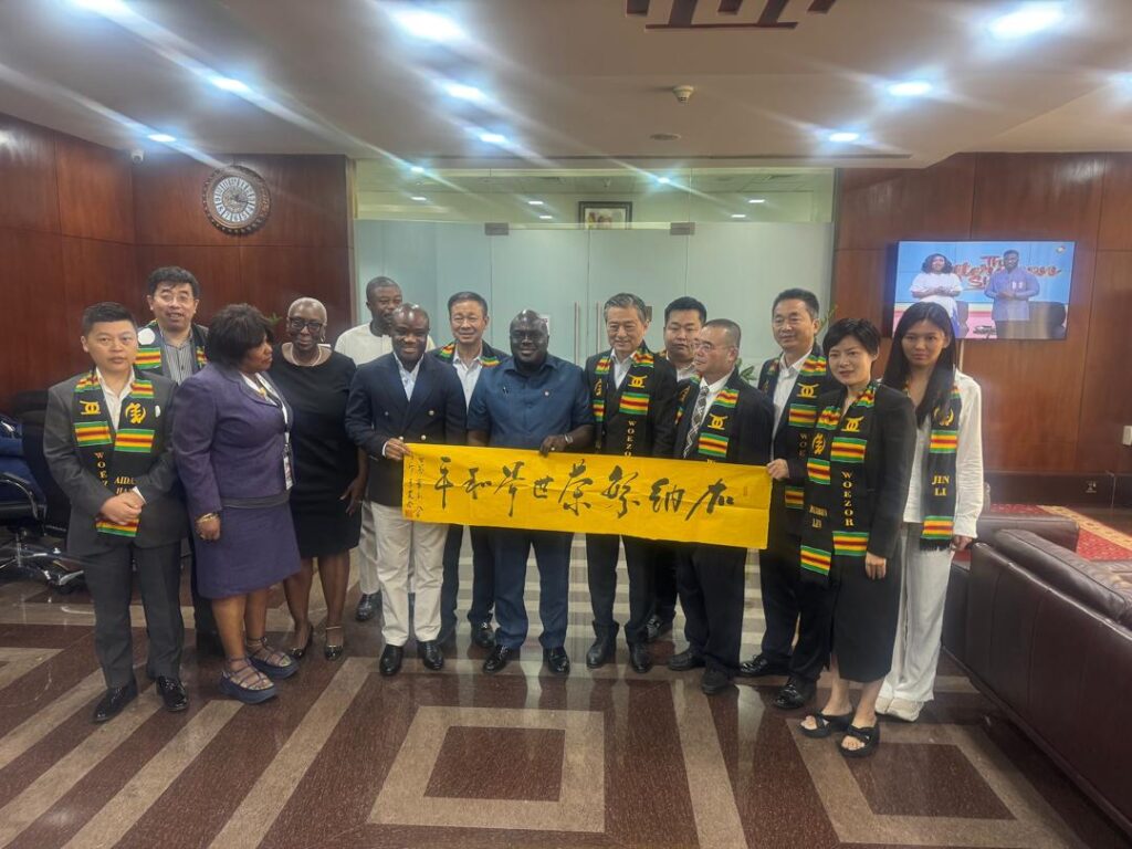 Chief Of Staff Rolls Out Red Carpet for Investors