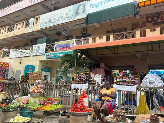 Navigating the Markets: How Consumers Can Maximize their Yuletide Spending