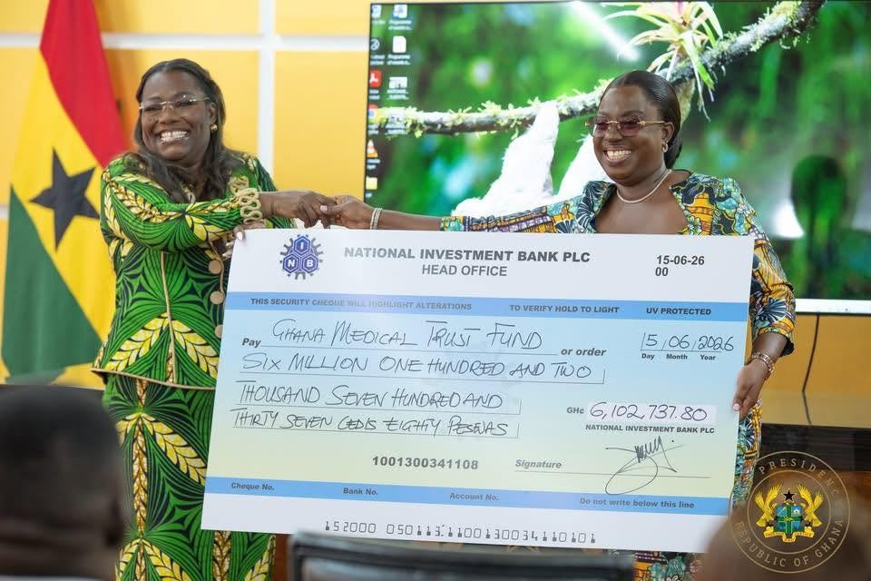 Mahama Donates Six Months Salary To Medical Trust Fund